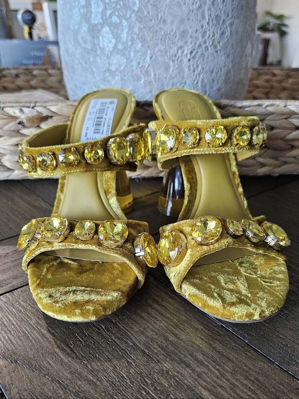 Gianni Bini Yellow Gold Jeweled Velvet Slide Heels Shoes Women's Size 8.5 NWOB - Picture 1 of 7